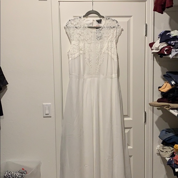 NWT white lace maxi dress - Picture 2 of 3